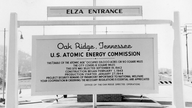 Image of historic Elza Entrance signage