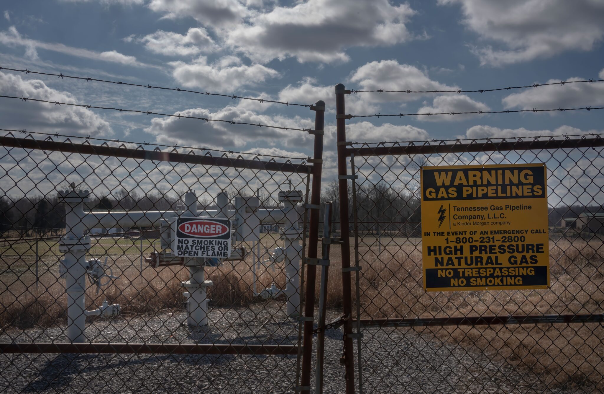 Dickson County pipeline warning sign of Tennesse Gas Pipeline Company, LLC